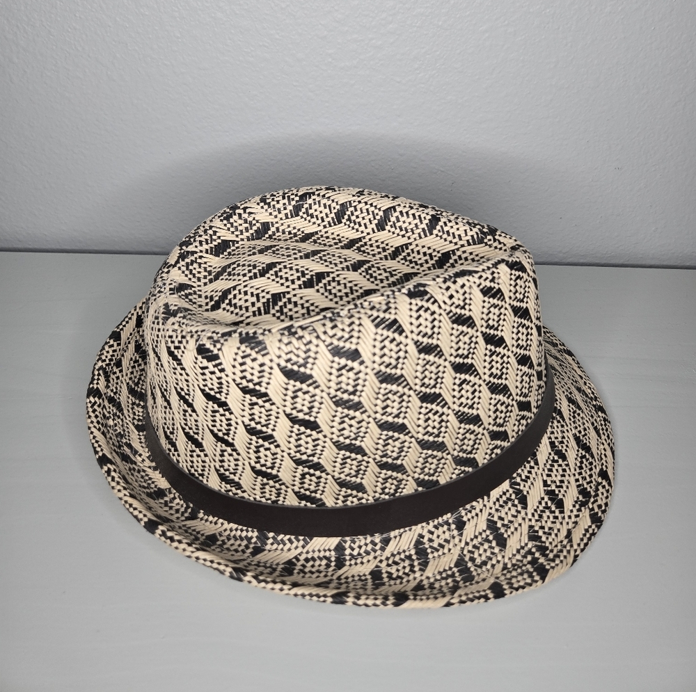 Alamar Black and Cream Woven Hat